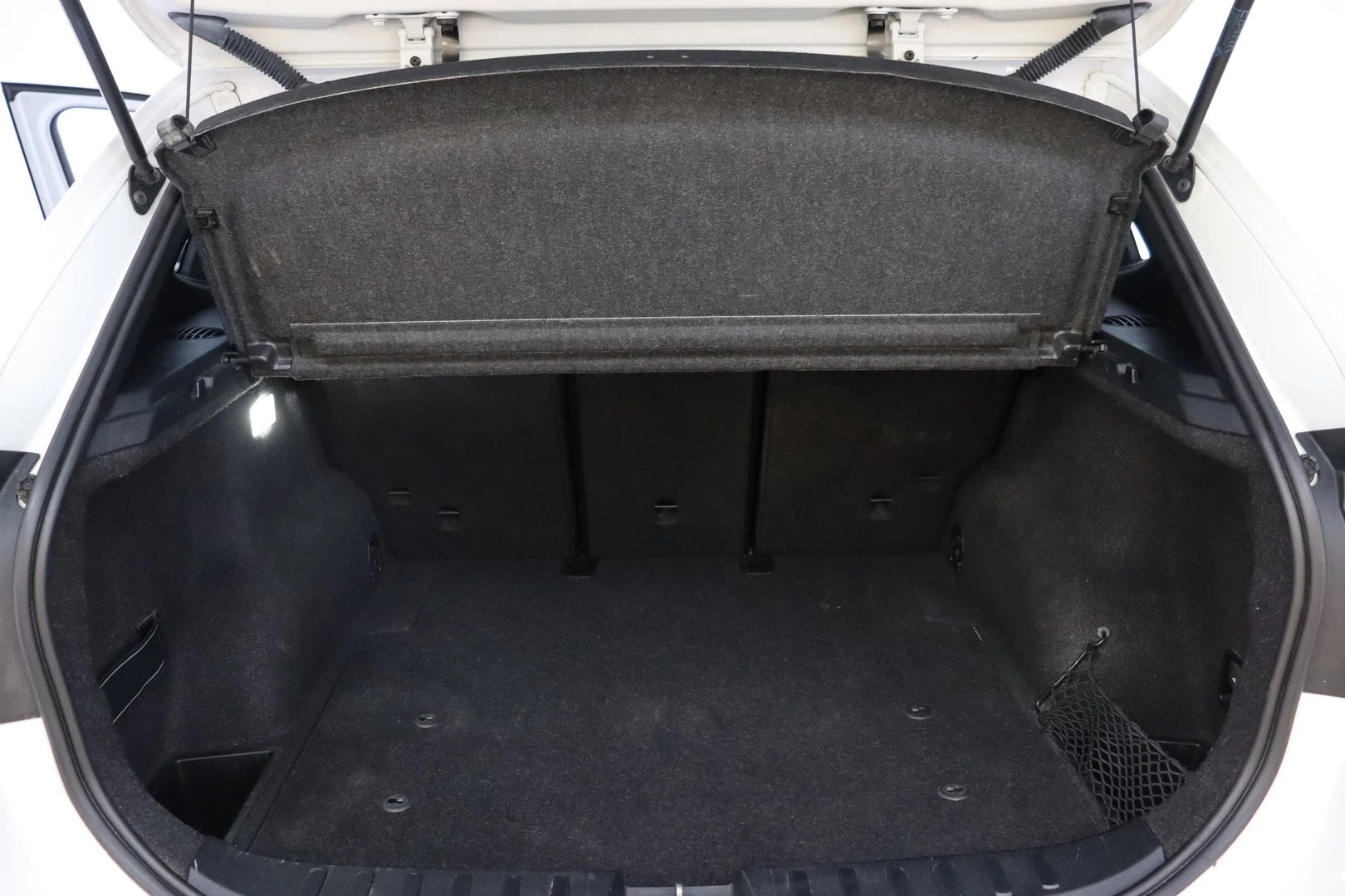 Car Image - 6tUGxy6N7H0krsDKFTxdGL