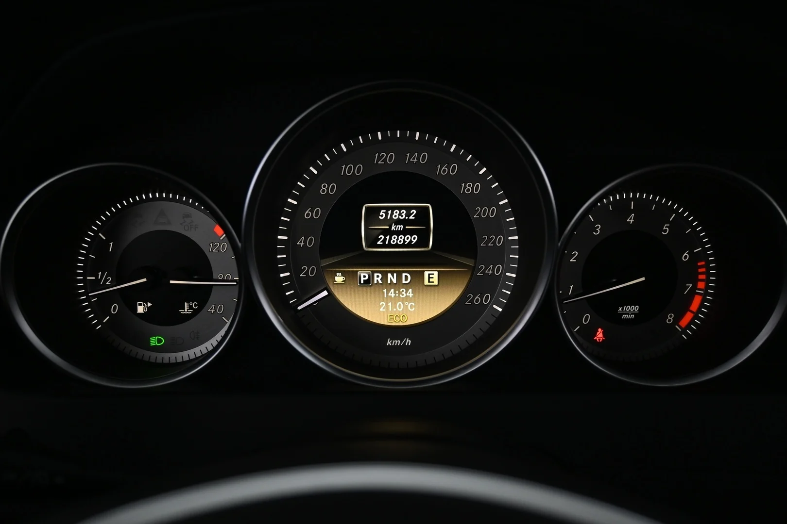 Car Image - Vd2DKOTgNk8j20LxE4E9e