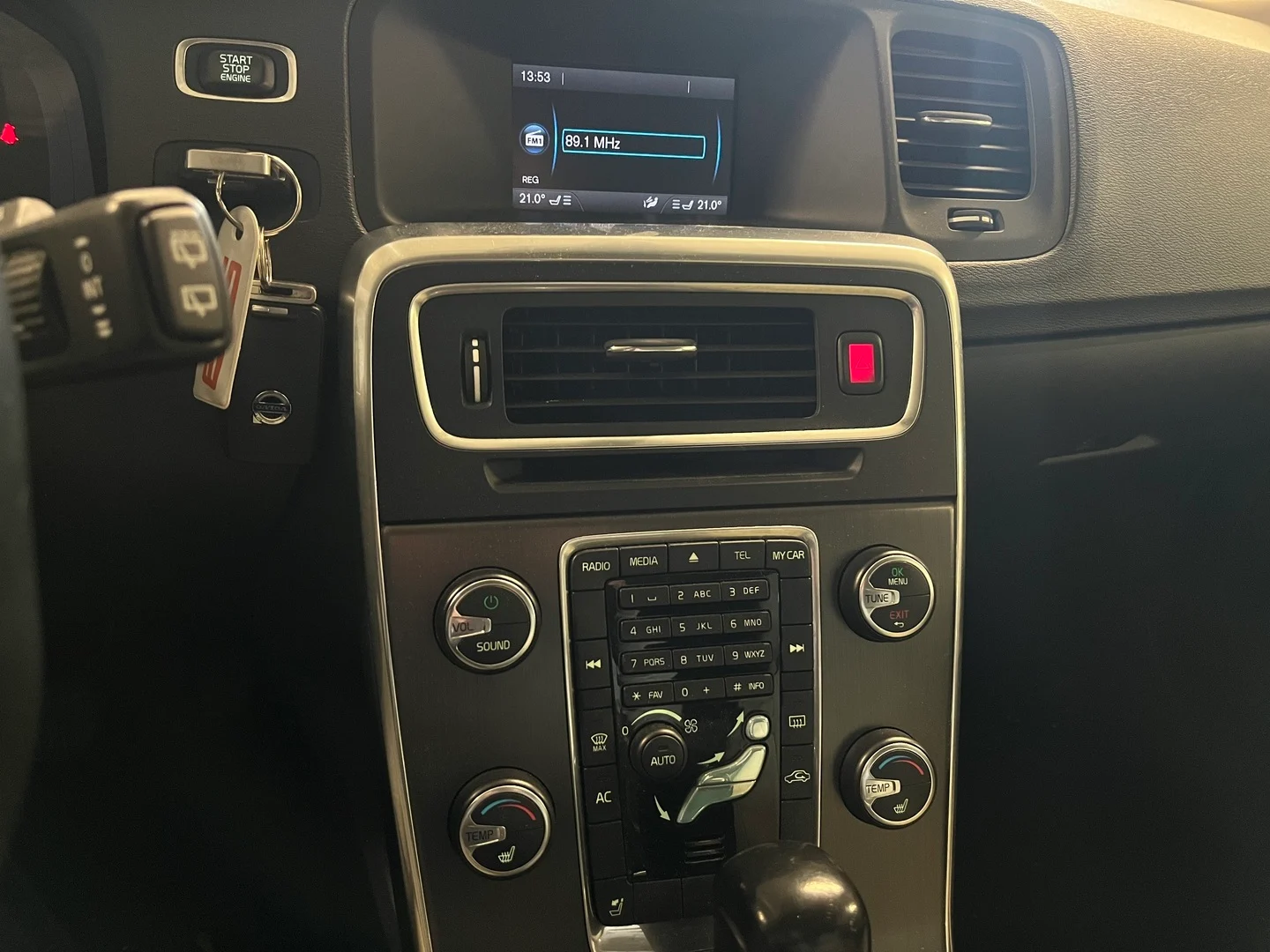 Car Image - 6tWXXJfvNZxPoo4mLVdCQV
