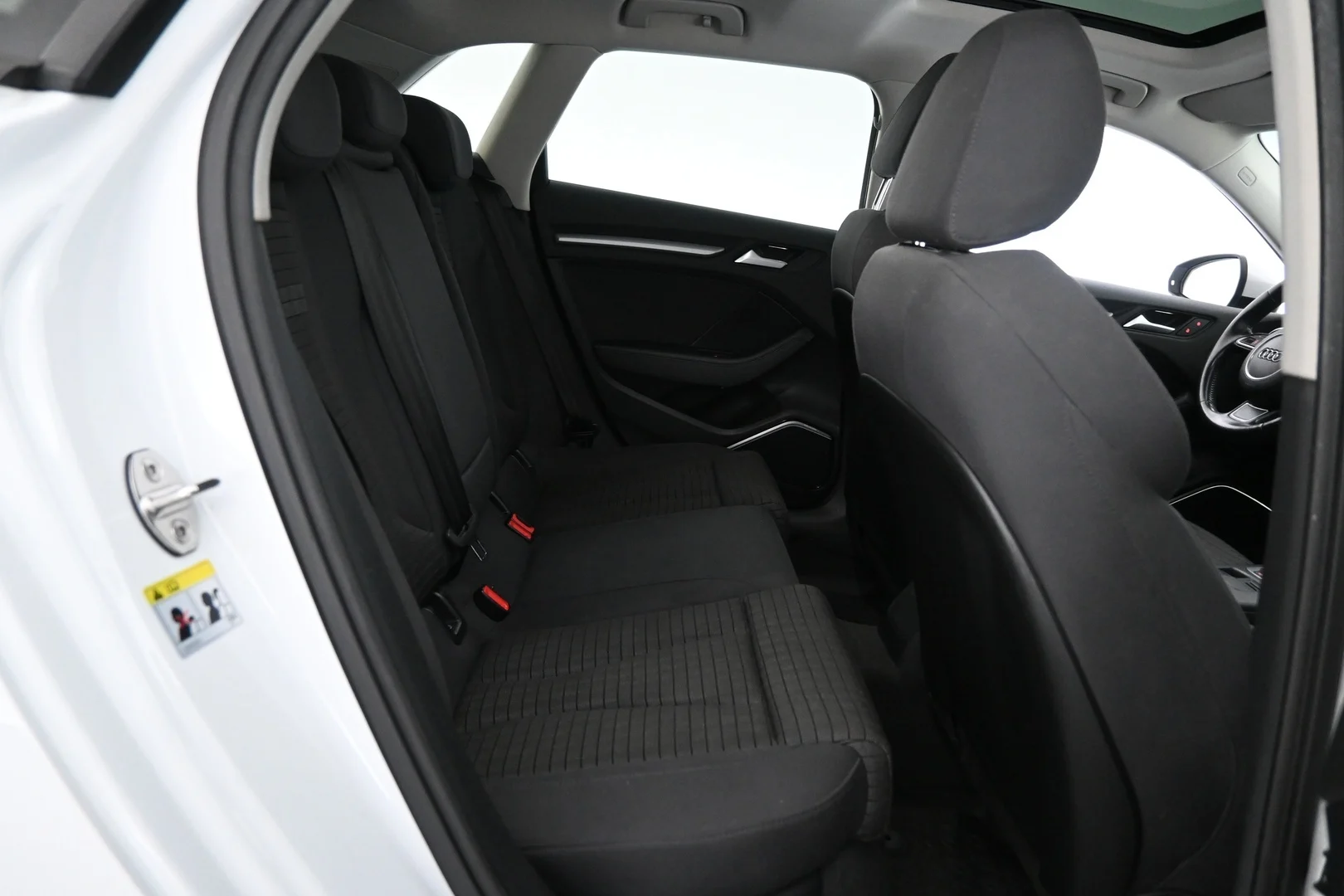 Car Image - 4vKMEcJjngUPCVDwuQT2si