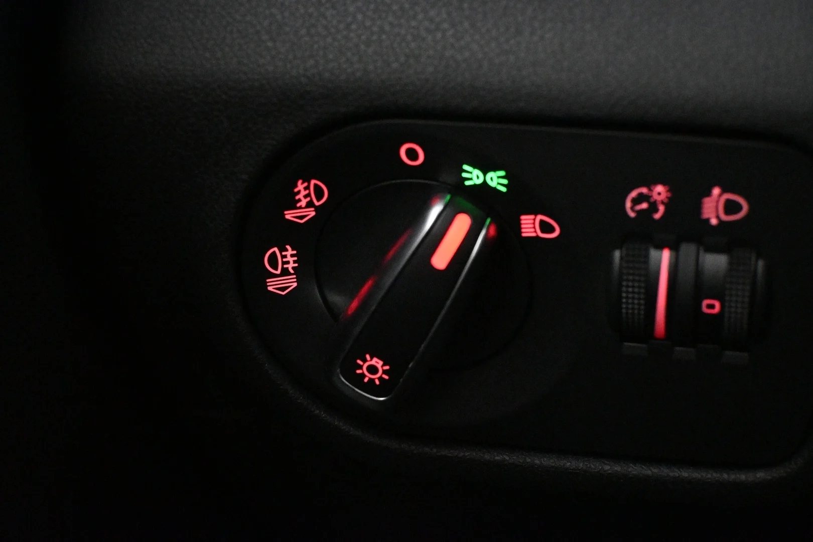 Car Image - 4yn5PwMPGp3kB5ROyO6o1c