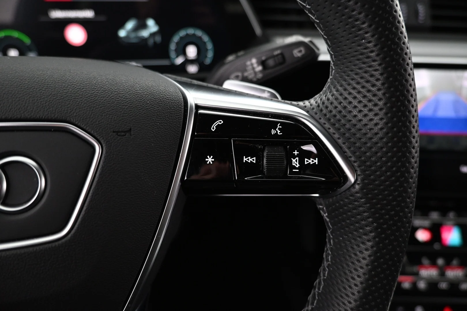 Car Image - G7NRYgIgJqqBdutQO3psc