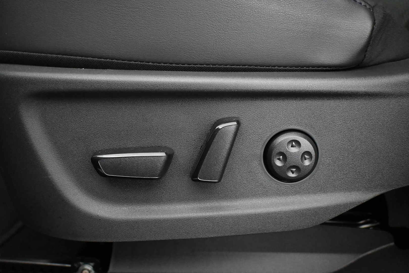 Car Image - NHL5we6hzPPoATdZrLJtZ