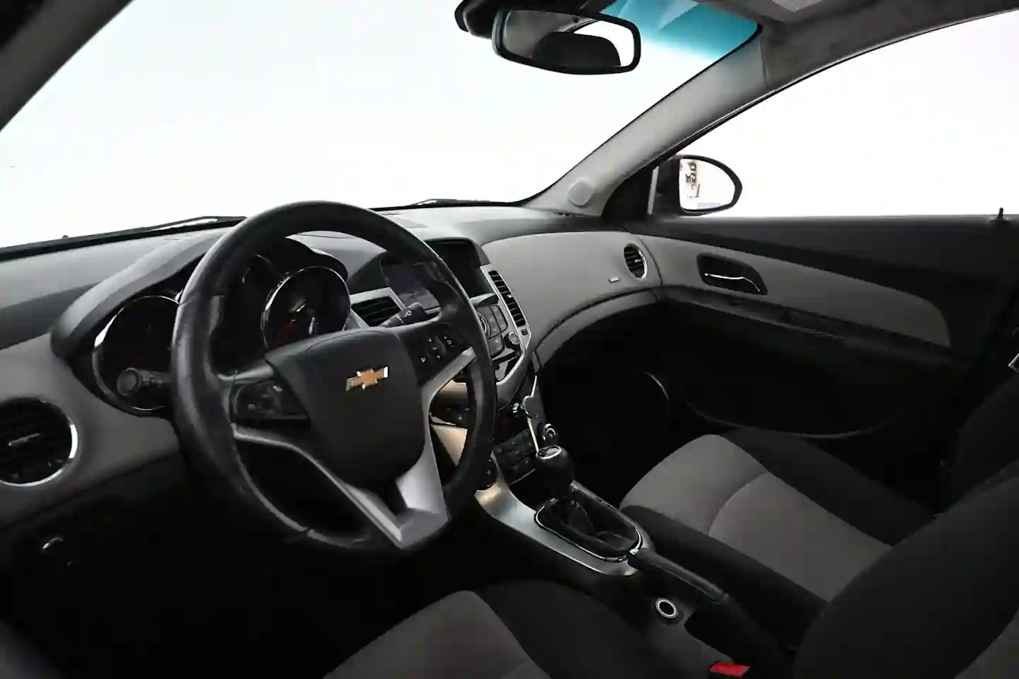 Car Image - 3k28J2OsPhugaIrLWHSPil