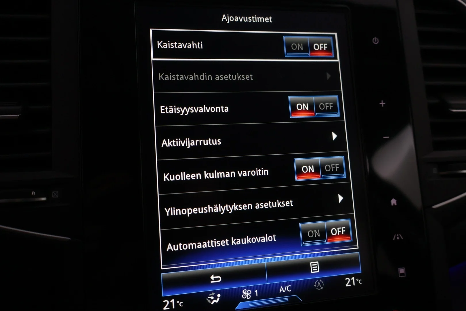 Car Image - 4xSuO3x3NslZ2GvHflZbQe