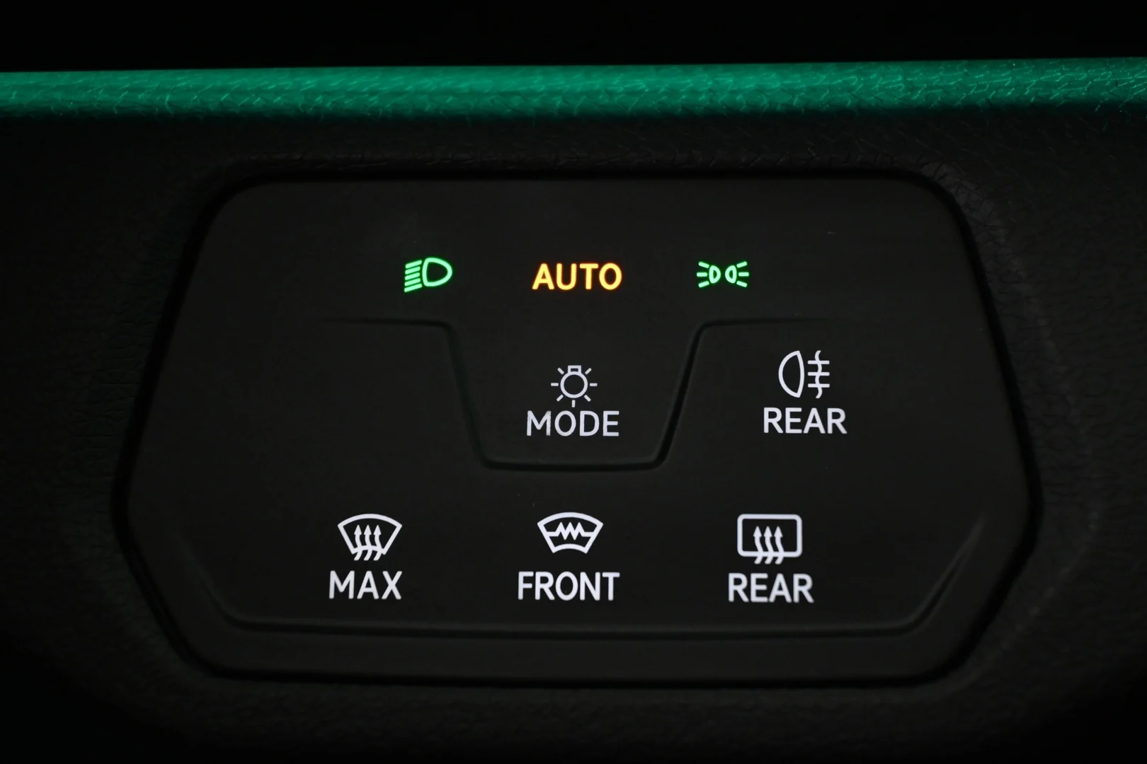 Car Image - uYvY67e5HrcwtSYAydtB0