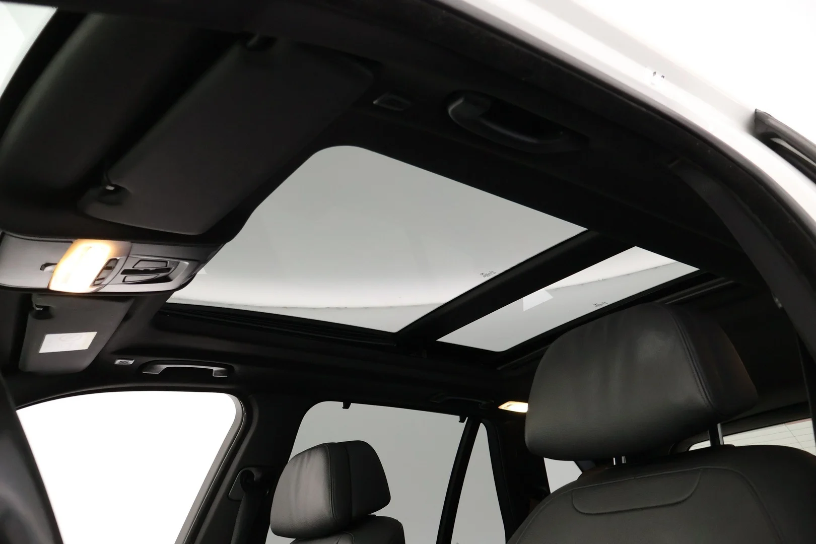 Car Image - ZGFk8DKUOrhbueYCeQFf6