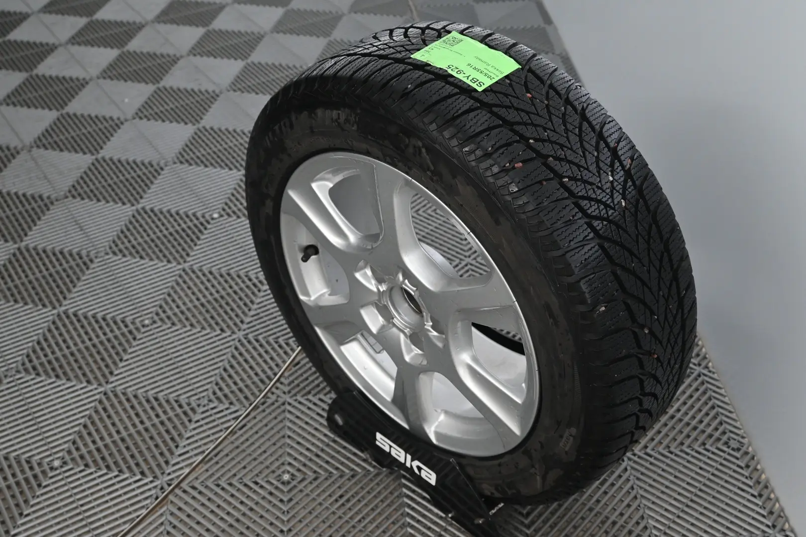 Car Image - 1eOZrcYK7CltalaYi1TF6K