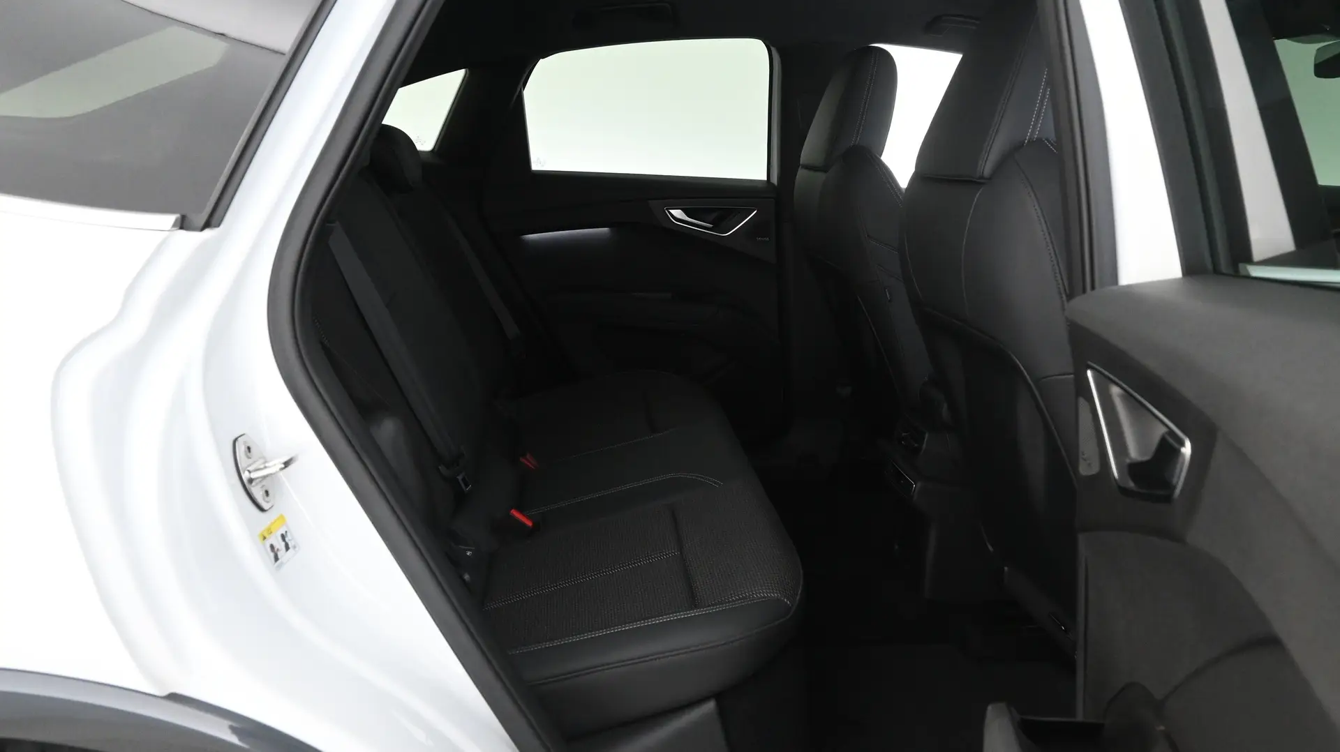 Car Image - 1NrbtxJ1WI5ykgnr3c8OJg