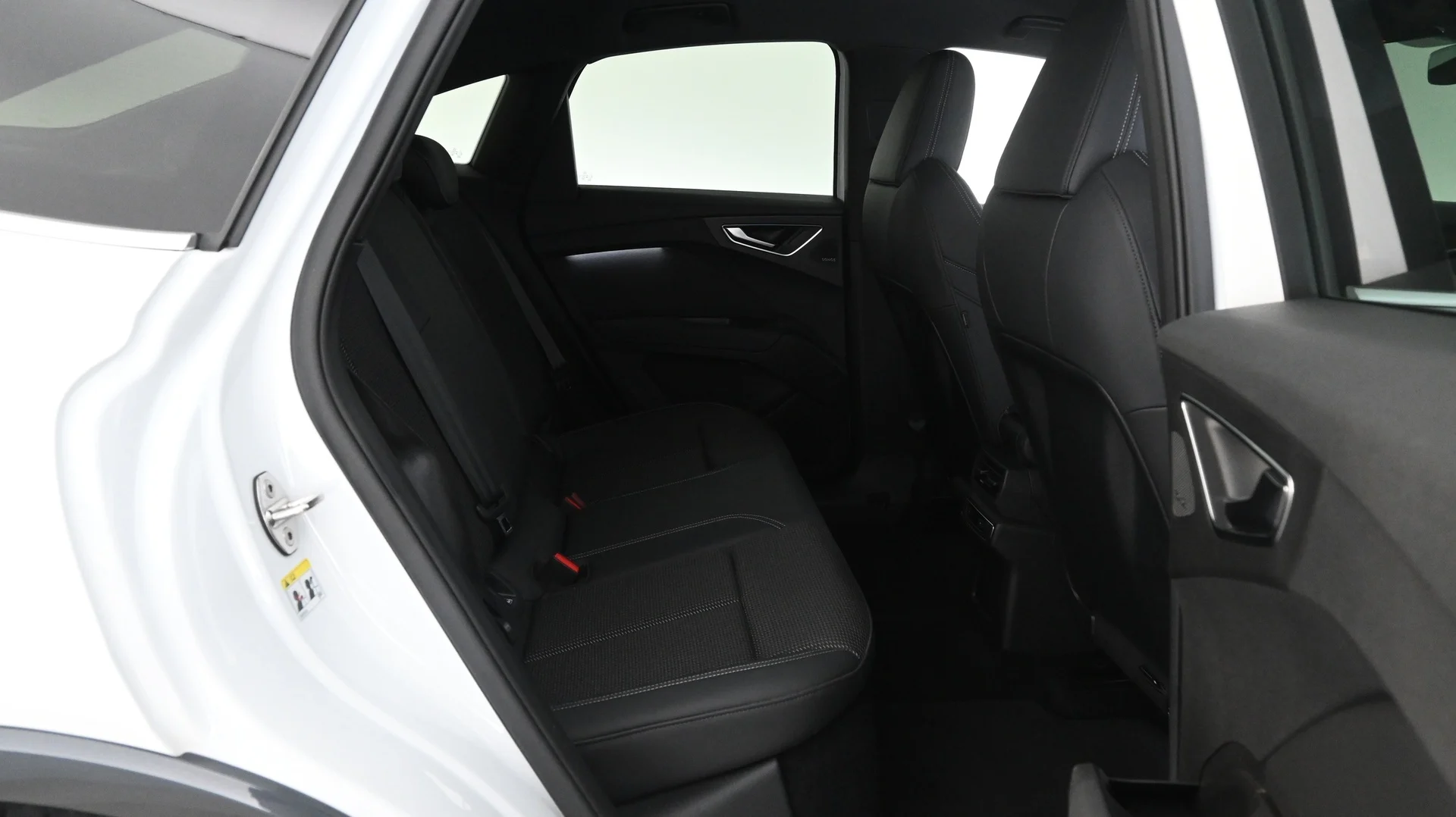 Car Image - 1NrbtxJ1WI5ykgnr3c8OJg
