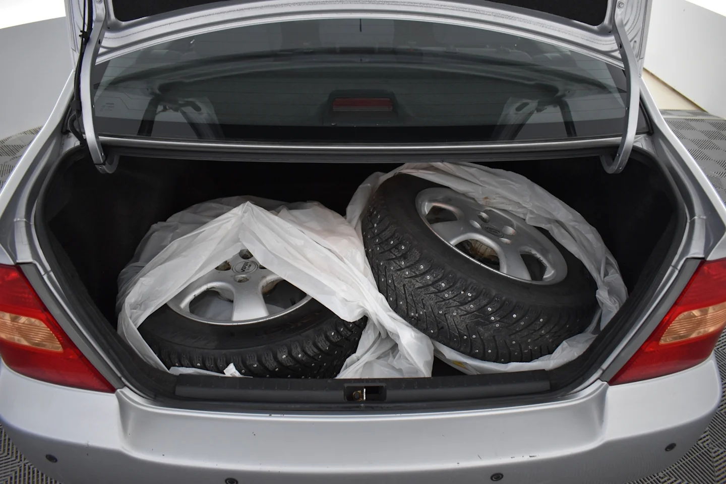 Car Image - 3jghlE9p4YkOUds9QLgeRC