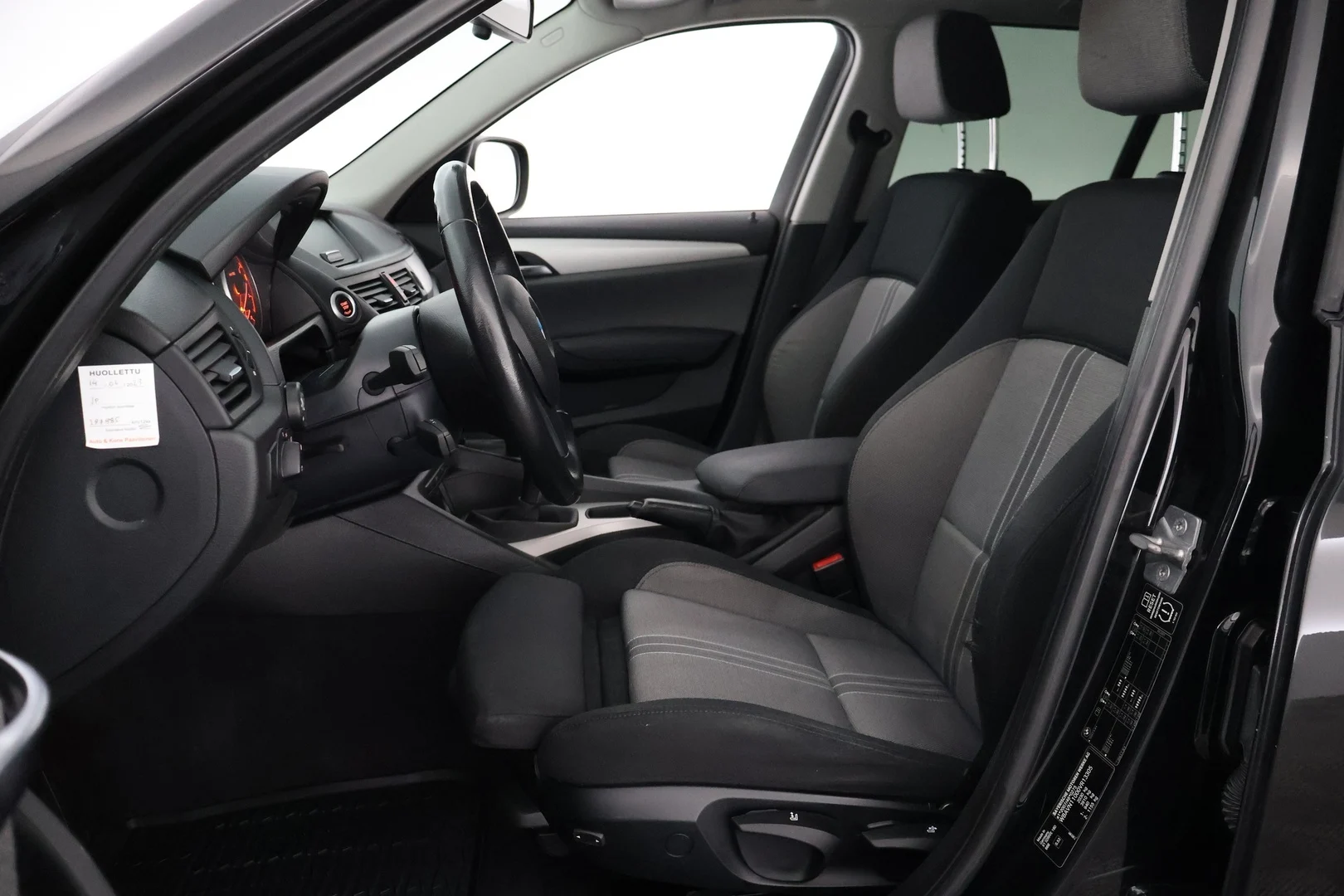 Car Image - 6NLPDOzrw1ypmdCNPMugfb