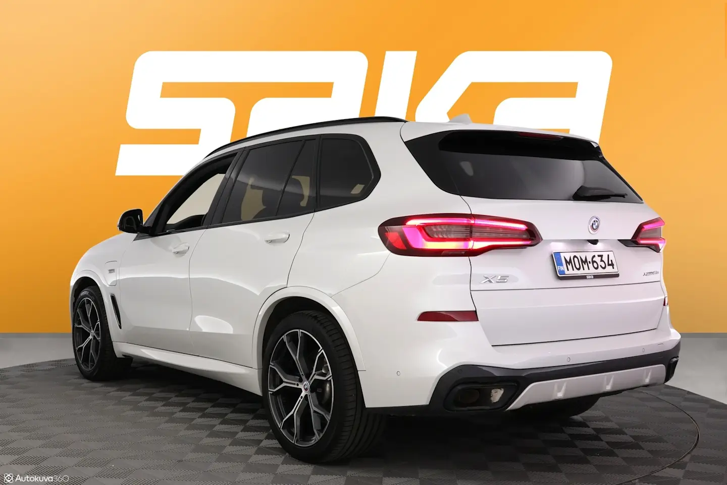 Car Image - 41DpKhKT2C0fRKmlbE1tGA