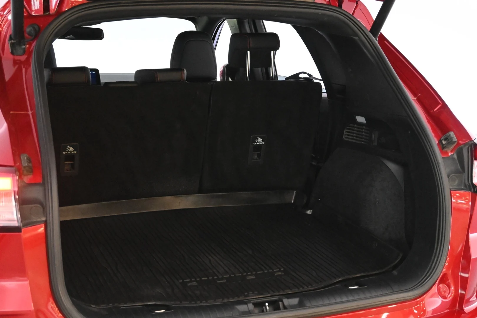 Car Image - 5mVFOqAvlSgodMn4DWQ0OT