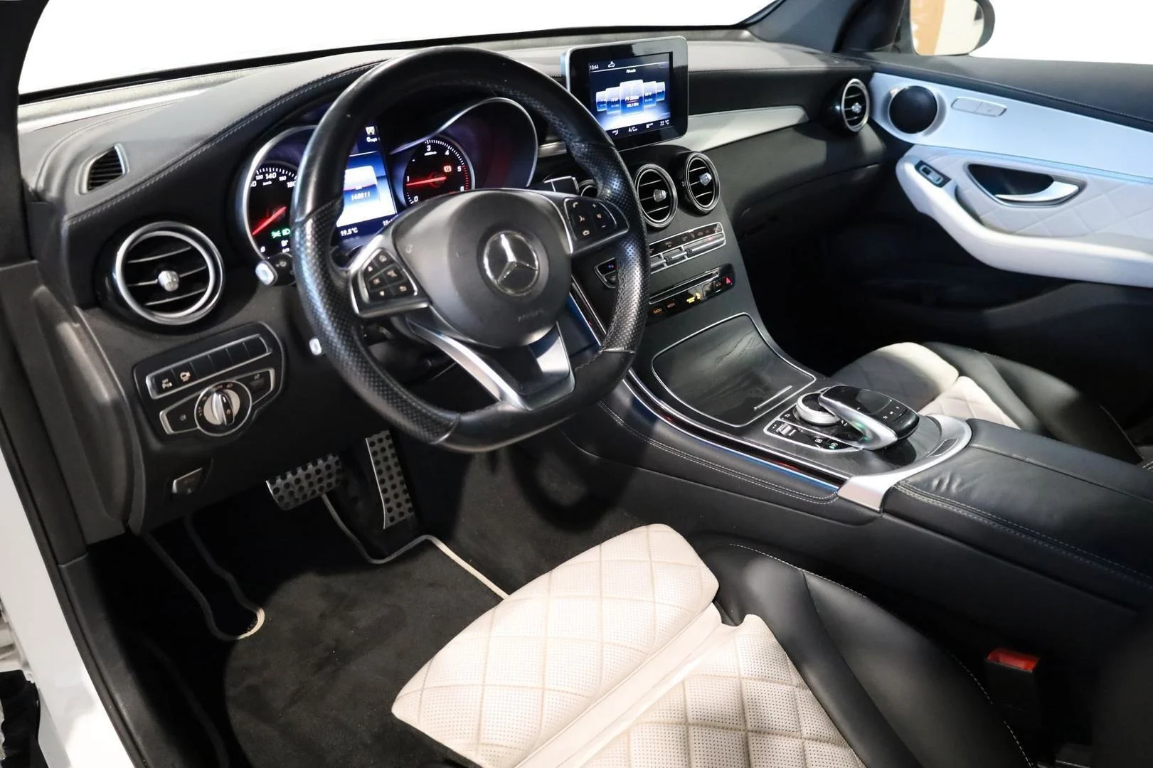 Car Image - 5Hiwgl8qm0FPvf7KdeBfp3