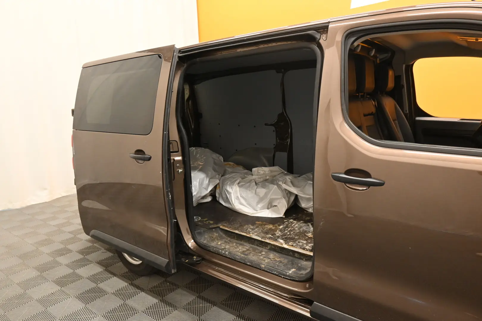 Car Image - 3BPoZbHqA196n2vQdFEJVE
