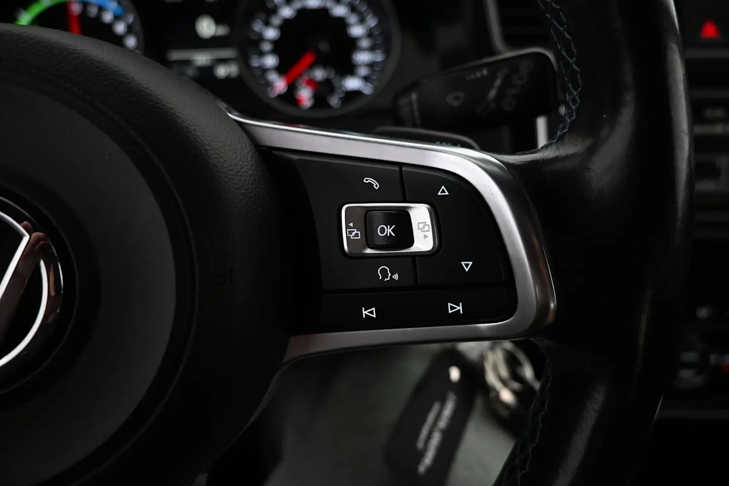 Car Image - 49ZKkDTRzR0dYWQBOkJNi4