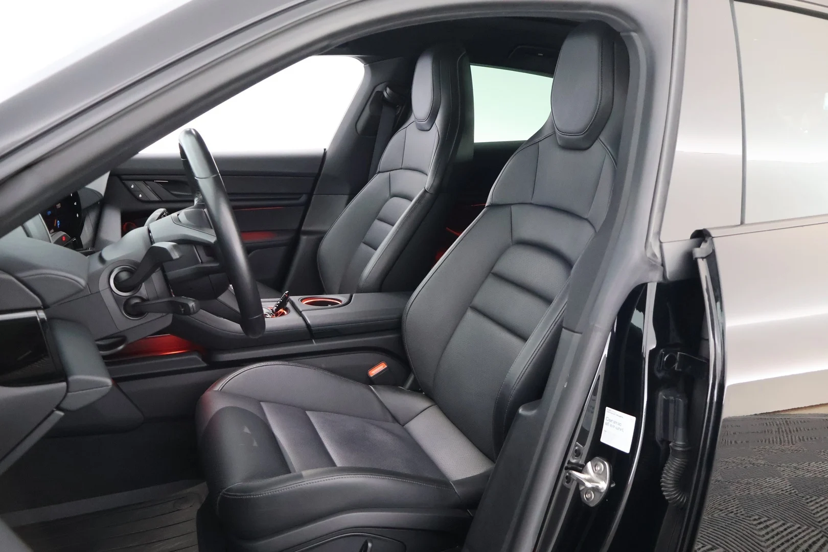 Car Image - 63KoFnNaVCe8h8afqvL9fp