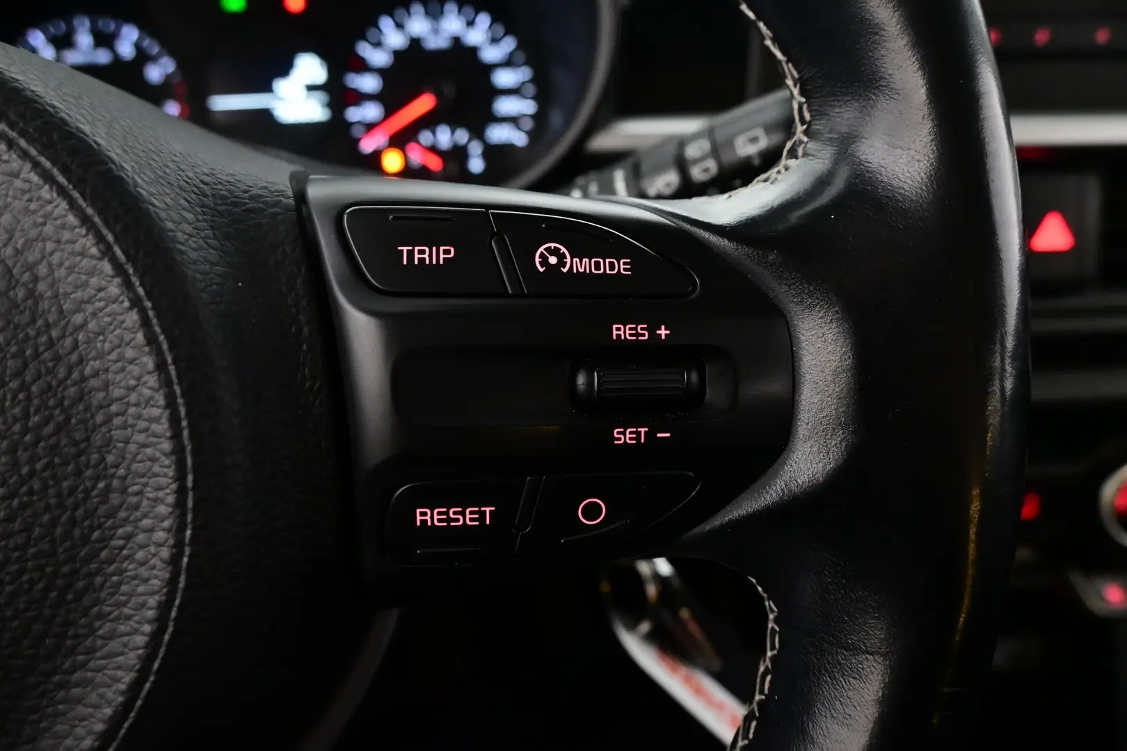 Car Image - 5z44gqfF7Jkyn2nGnHck6t