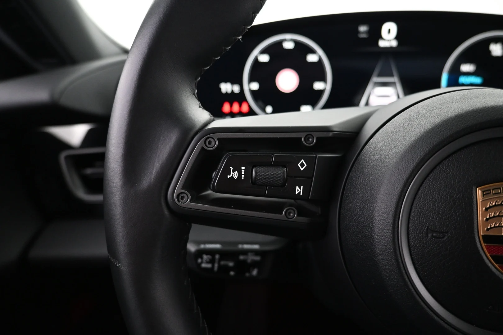 Car Image - 45LeUUAbFdHPSrQLjgxDwj