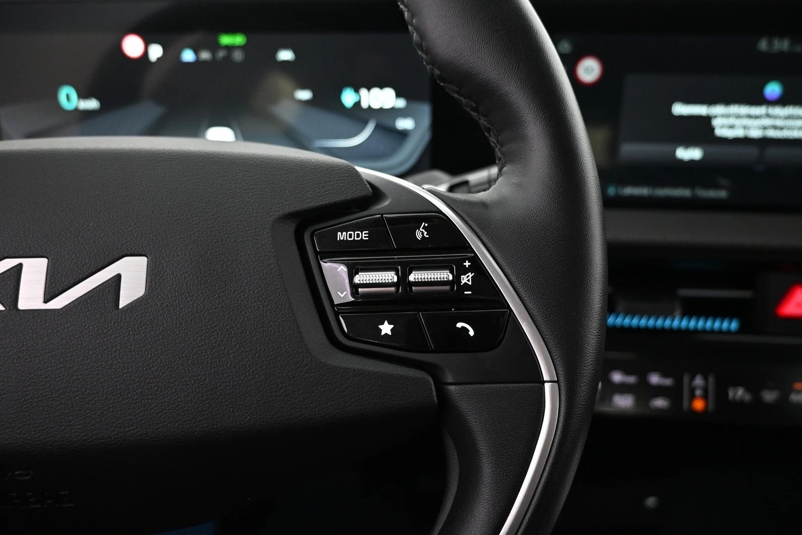 Car Image - 4m0LTFEIL3sjF5zyXNWbdy
