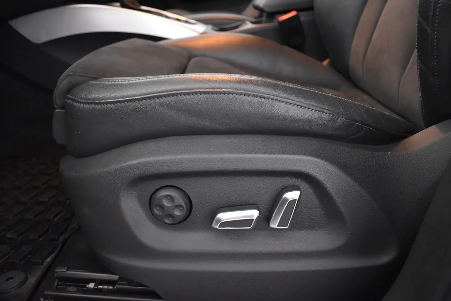 Car Image - 5XSpMe8BehMms6xCPiYOLj
