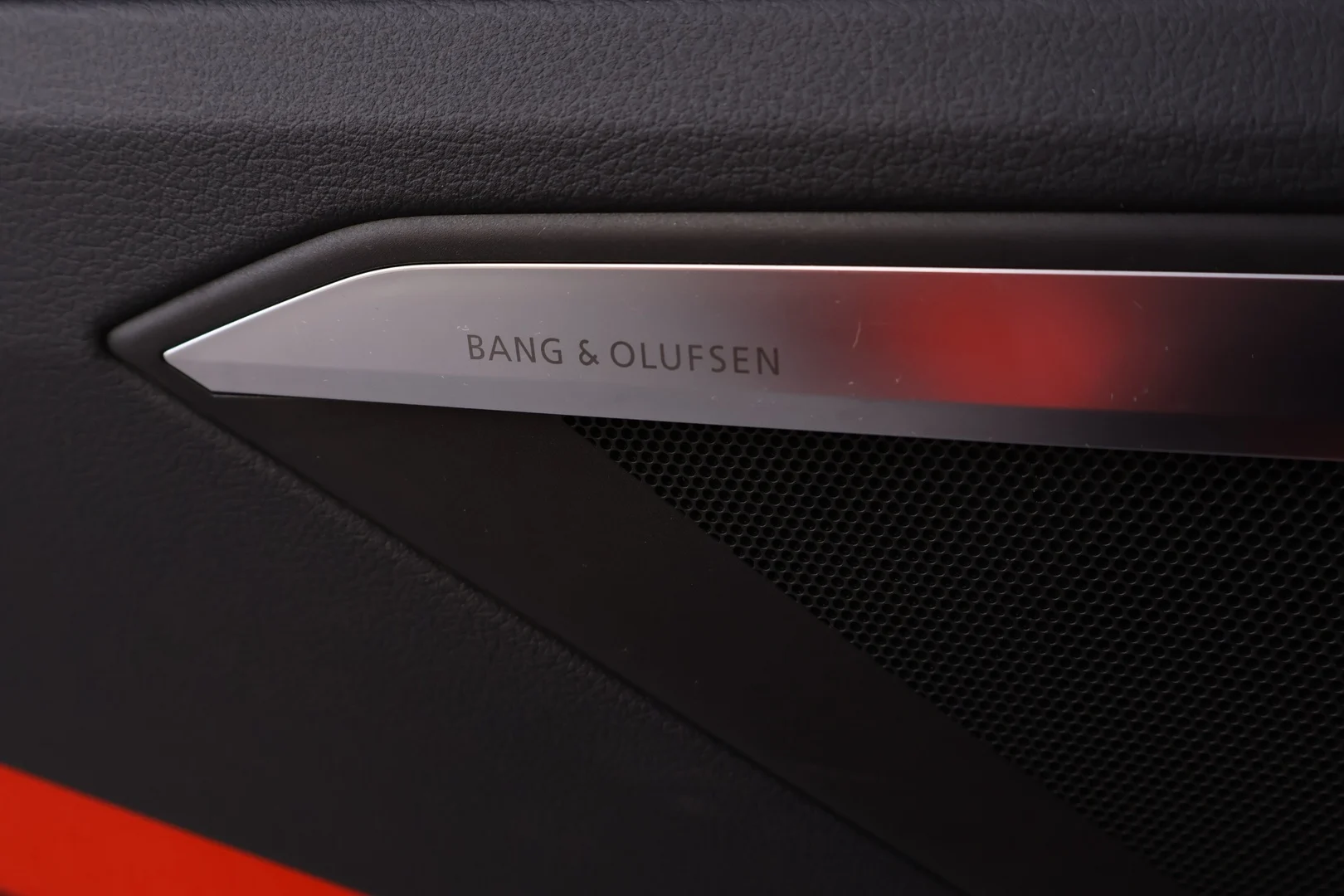 Car Image - 6wr2iBXAHWuDkaLfhqpPUd