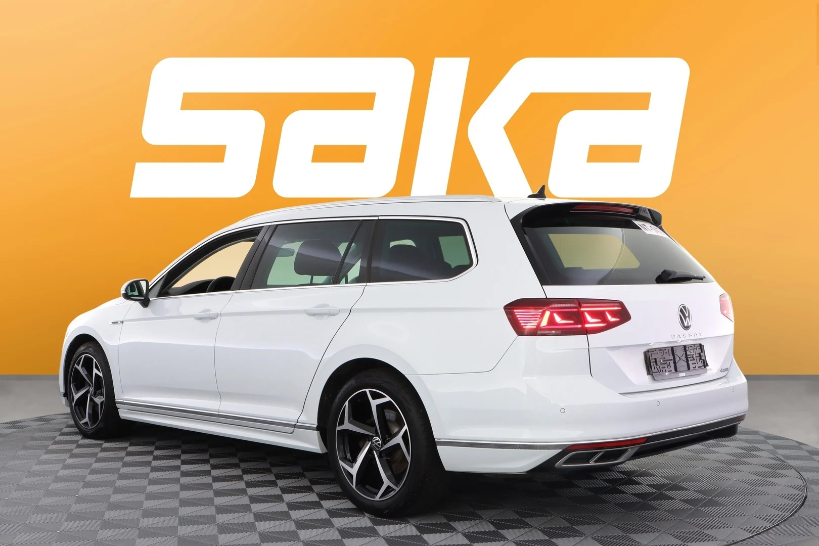 Car Image - 7zaZpTAXNdEhu8FVYvxFL0