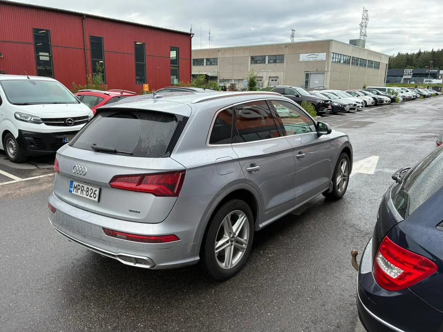 Car Image - 2LaAzPFZH6mEj3ceNtOOYl