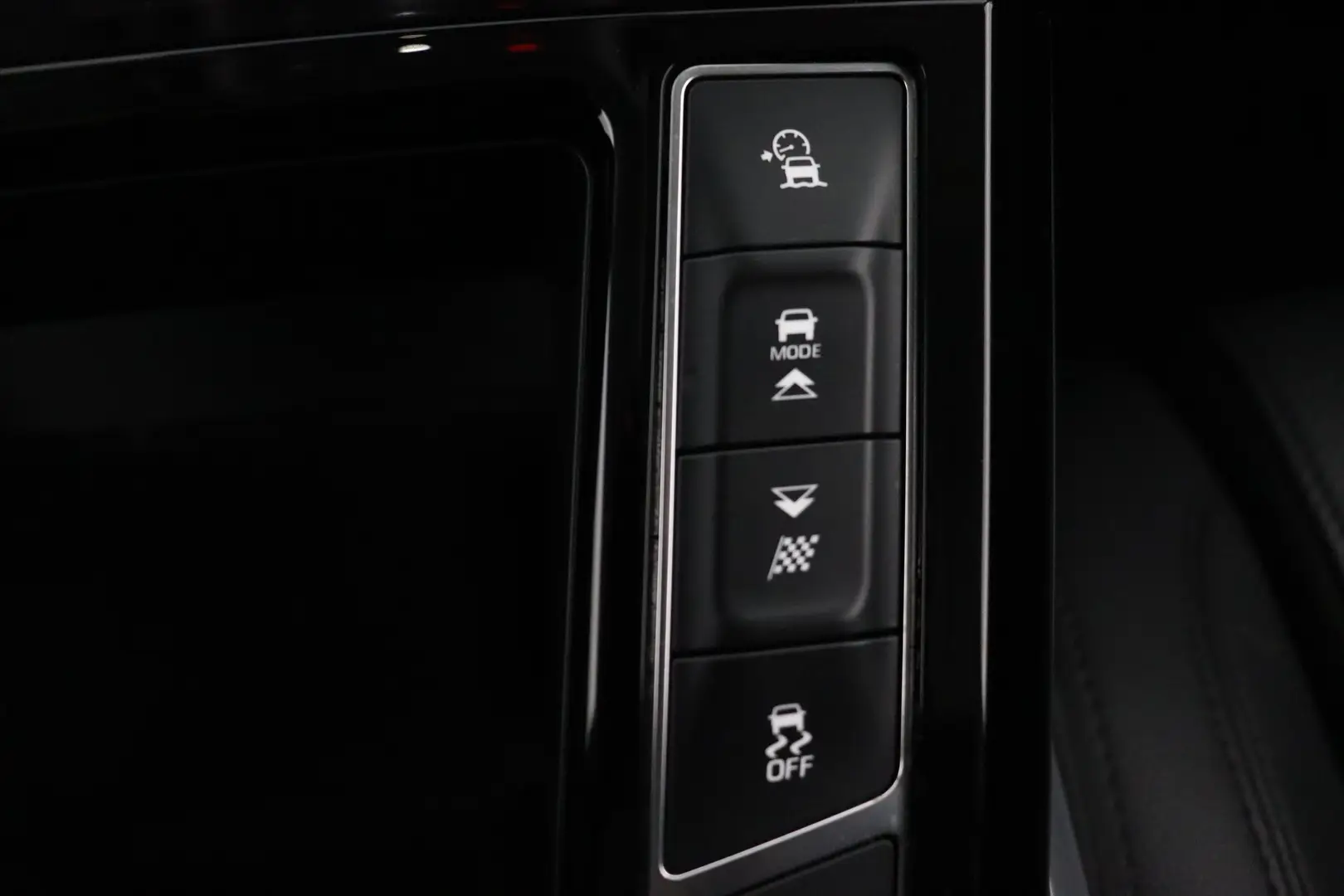Car Image - 7CxCasGOnmChsGmOVMVRMo