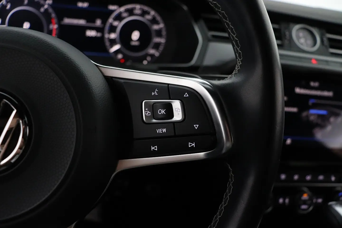 Car Image - 4LtI4wrhUChDjwI0wle9hs
