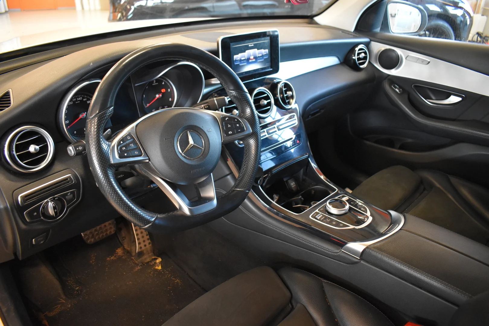 Car Image - 24N4HBCsEu9cDVb517Va94