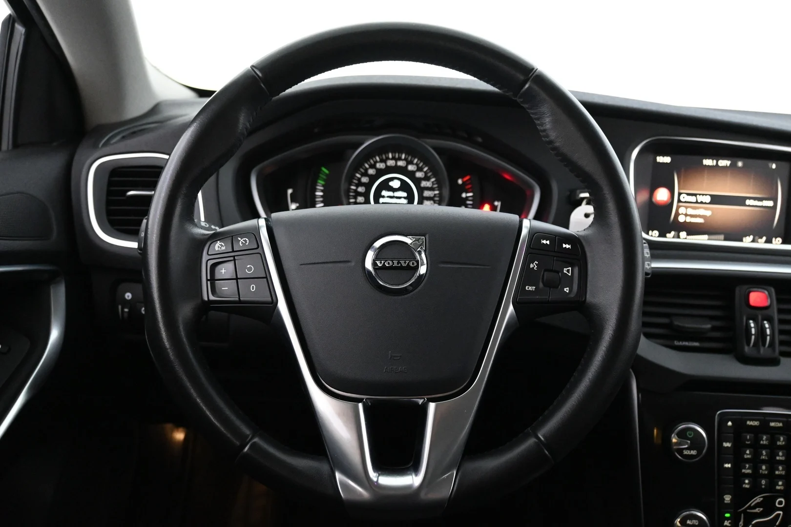 Car Image - 7lPIRqiTeBm3JRnAEOPbJK