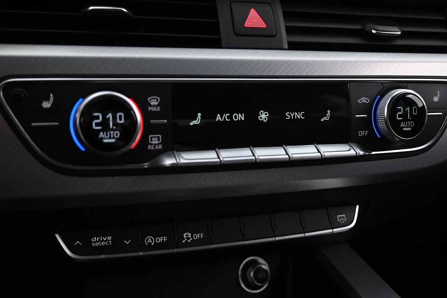 Car Image - 4Iyh0N4bR0xnA8UtFq0z0t