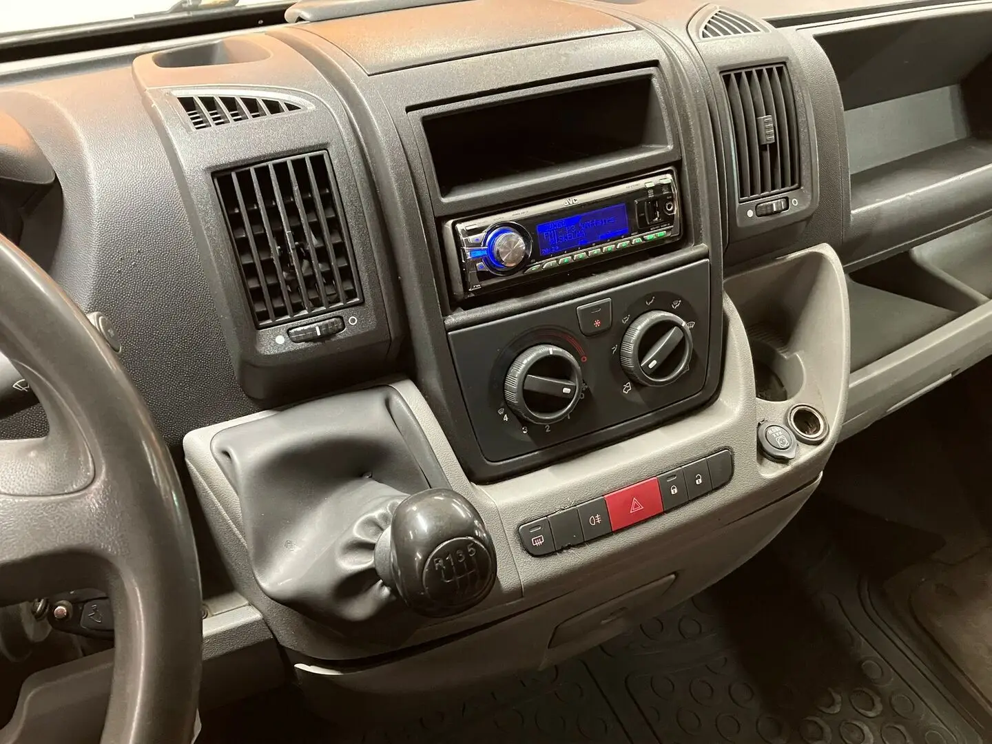 Car Image - 2ULQZVRjSFoMu4vUY3GG0L