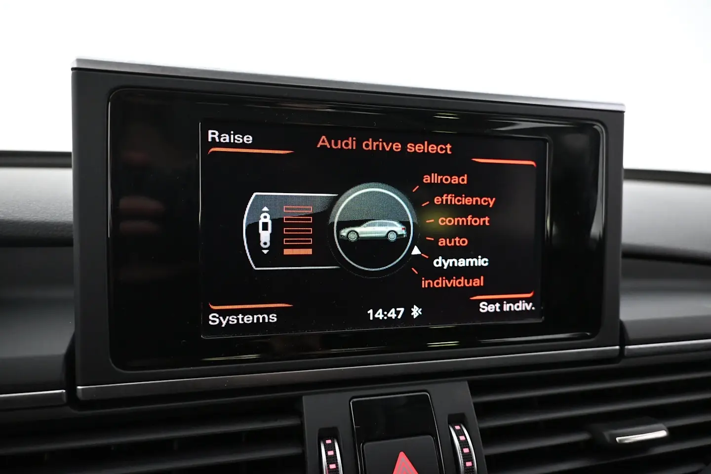 Car Image - 6iL0KETZZPbai0Wgnax1vC