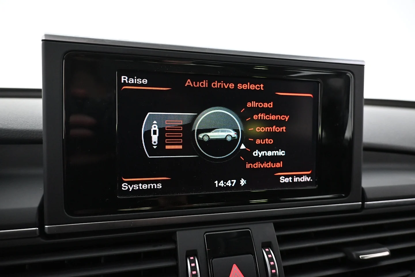 Car Image - 6iL0KETZZPbai0Wgnax1vC