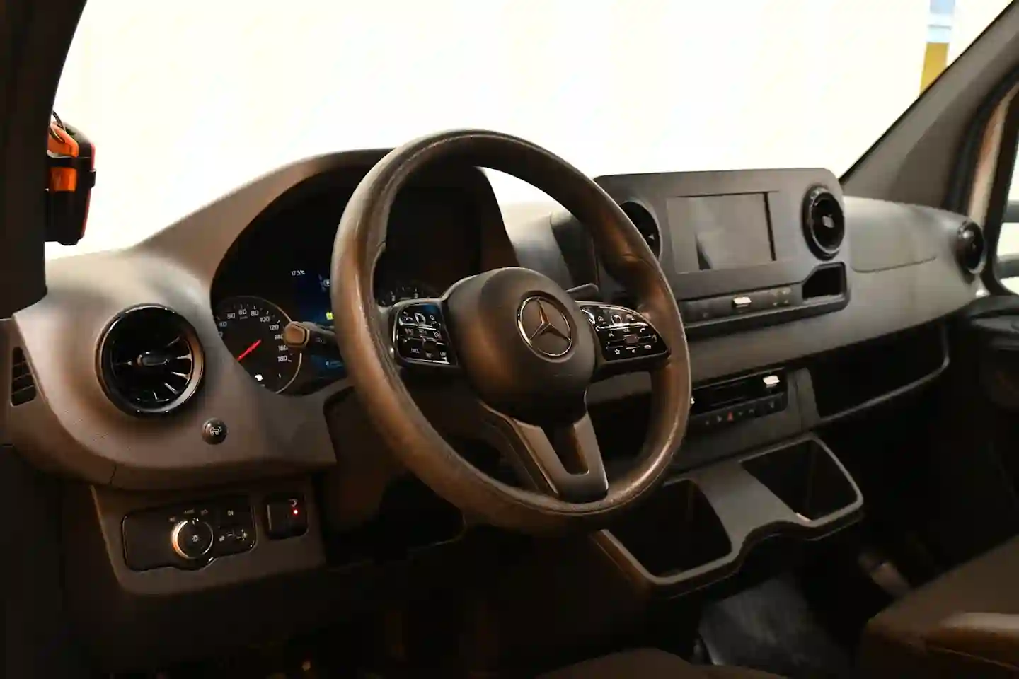 Car Image - vbgzHtpwSus8zgYDLPyR8