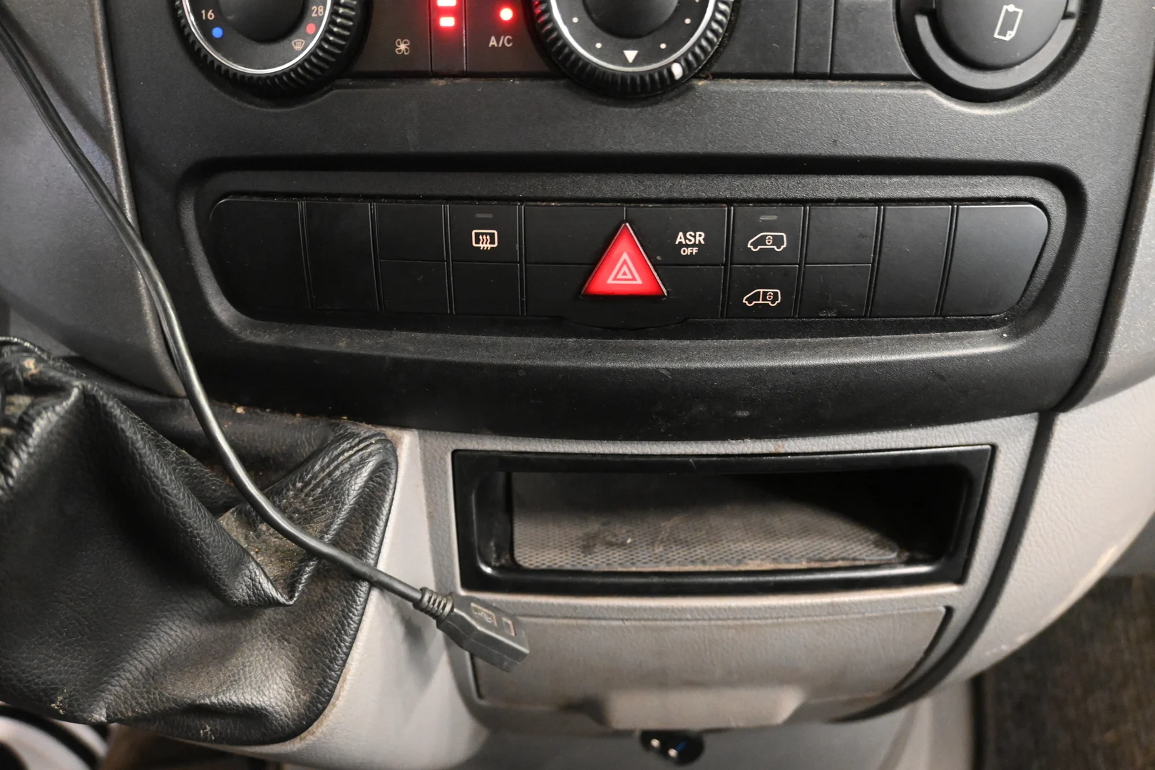 Car Image - 1qdClu9sAK6ysPz2ztnYTy
