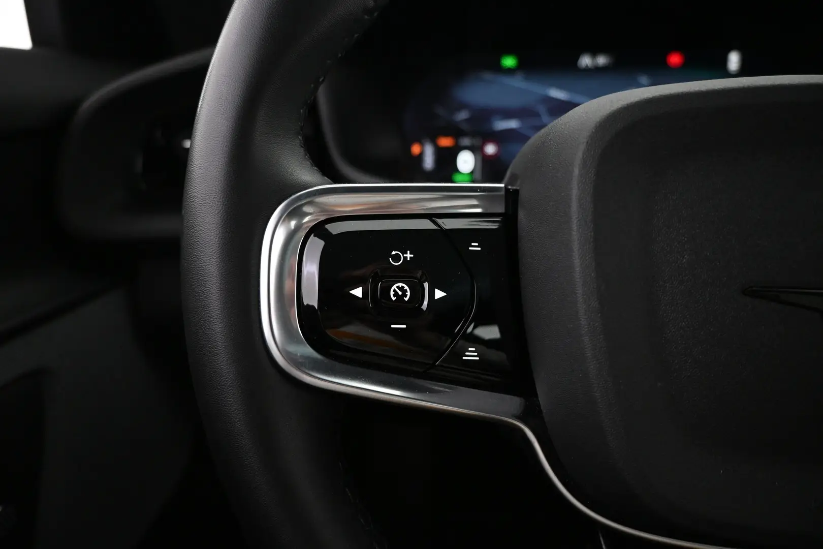 Car Image - 5oXcOeZqFJtm5gCFE43gOi