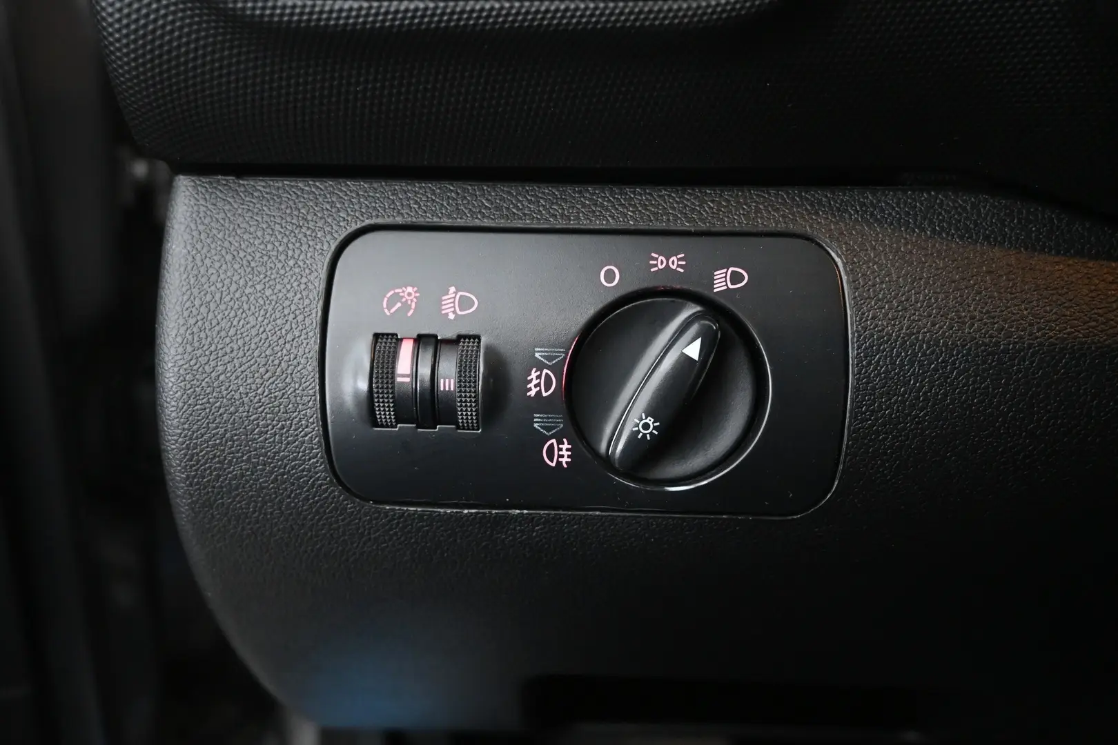 Car Image - 5ggEWI5lW3t7jYjBllg6fs