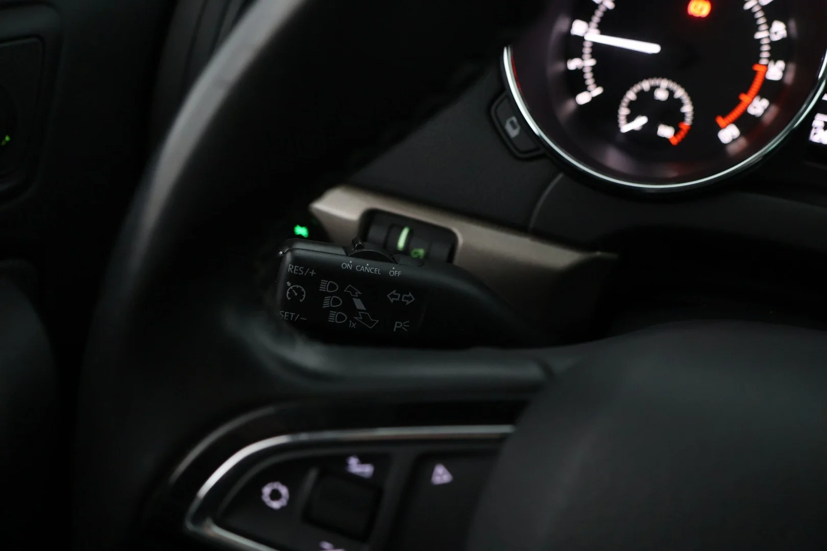 Car Image - nTCUiRCIUBUEmipMMOqY9