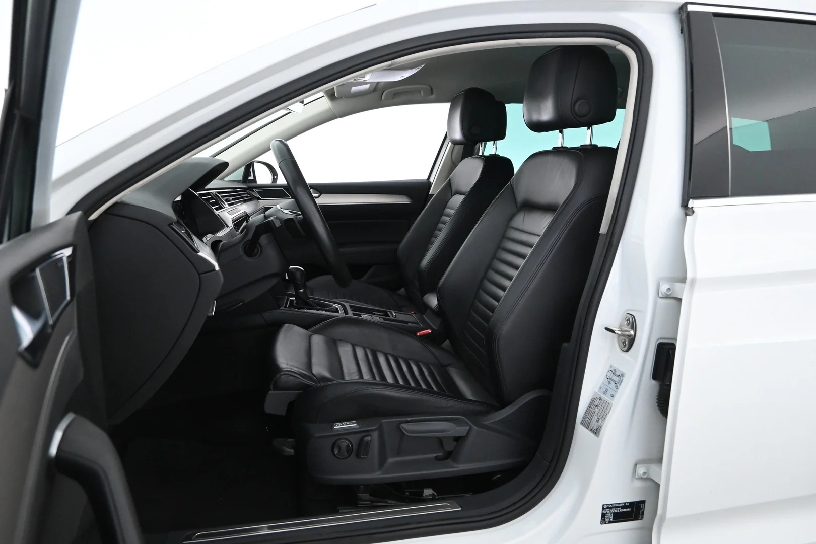 Car Image - d9s6pZVGxfeuZ2QMS6pR0
