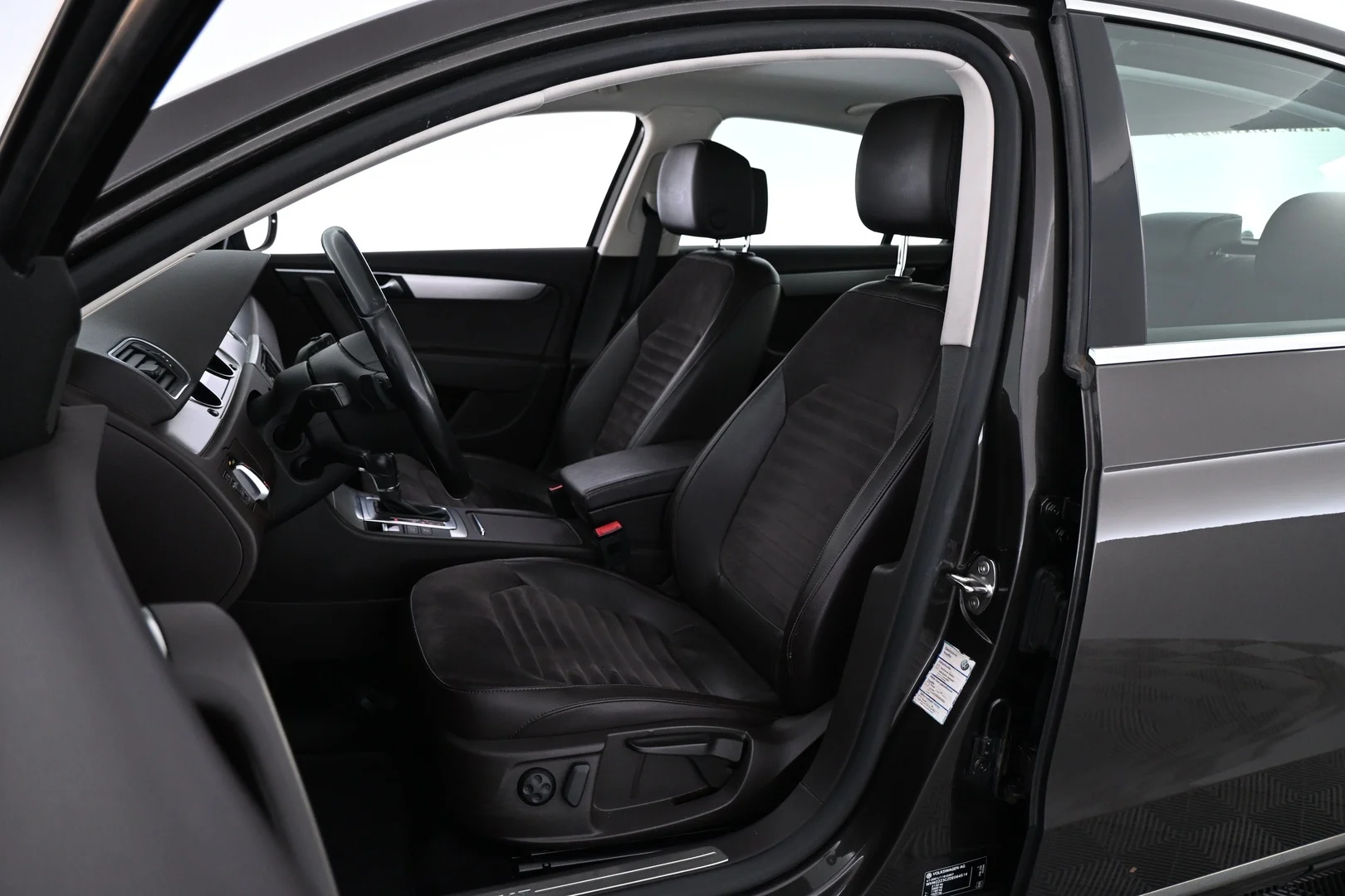 Car Image - 3HUhCJwAbvmNt3cJ9nppAJ