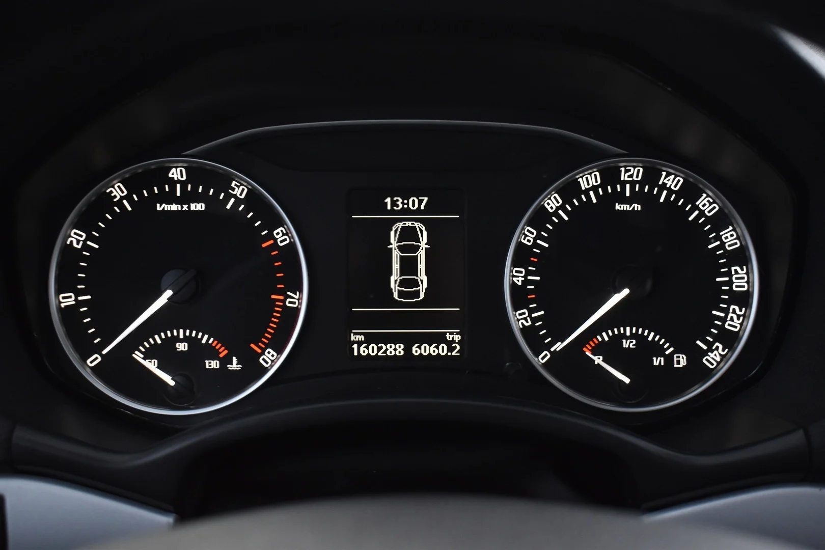 Car Image - 1lns25TQIJ5DBvGb5UOPlx