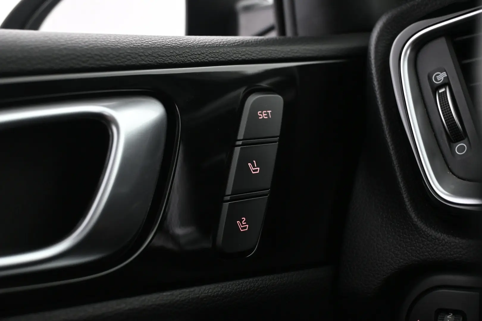Car Image - 6zPULZt2RfNwXVfIOZRIVA