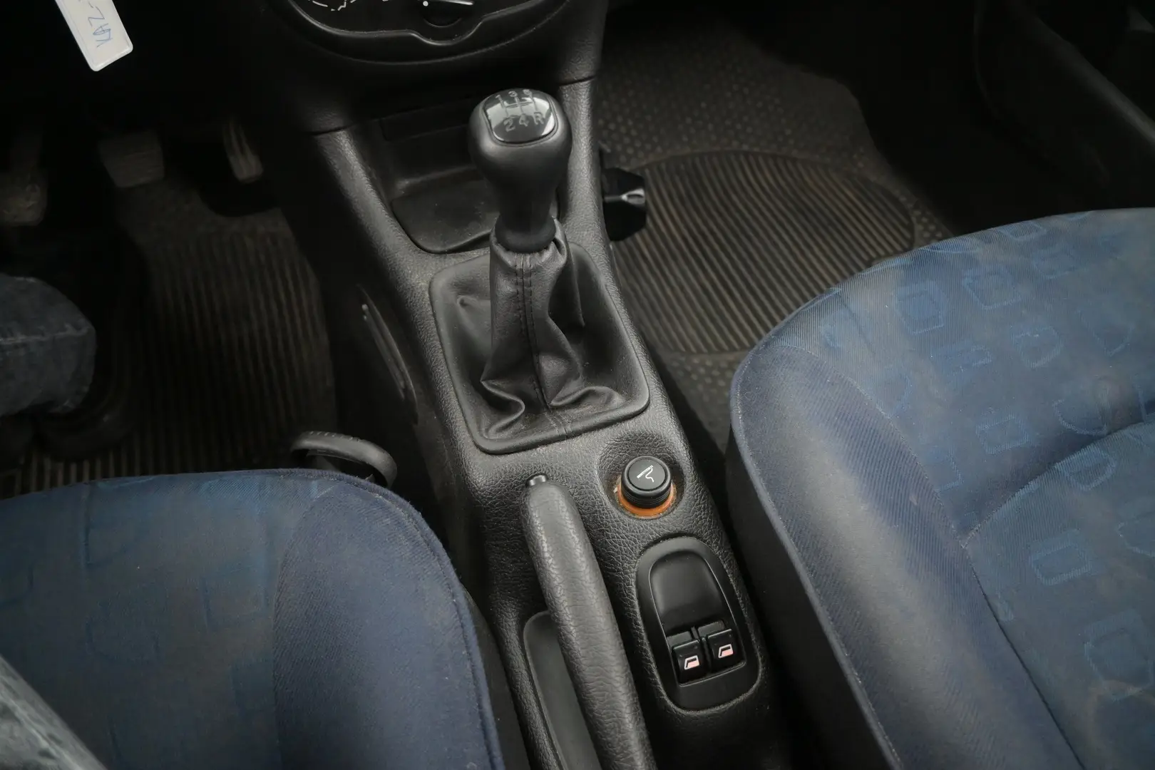 Car Image - yrDOatg1eYospqfY0FkOf