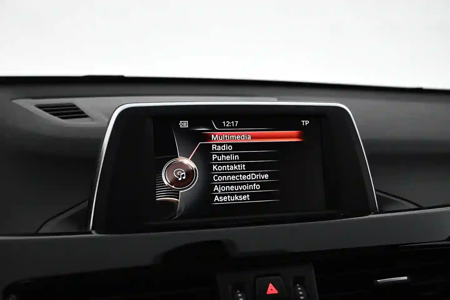 Car Image - JBetAz8KJNCX2crp0WowH
