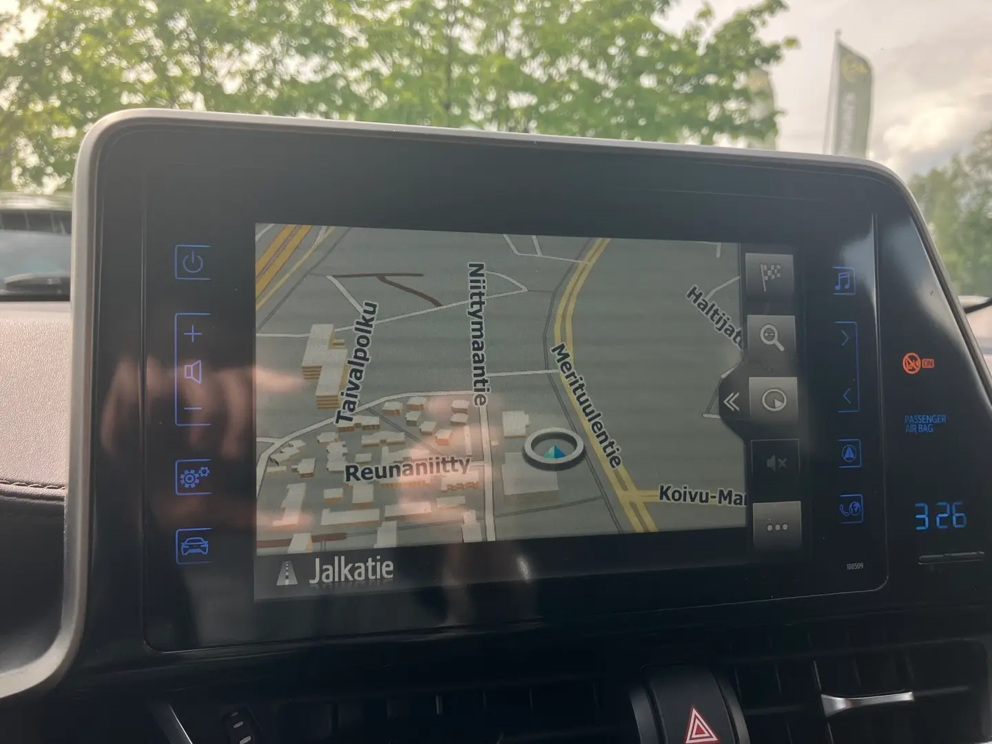 Car Image - 3Q1amyIJPYrZ0STkg3pSBx
