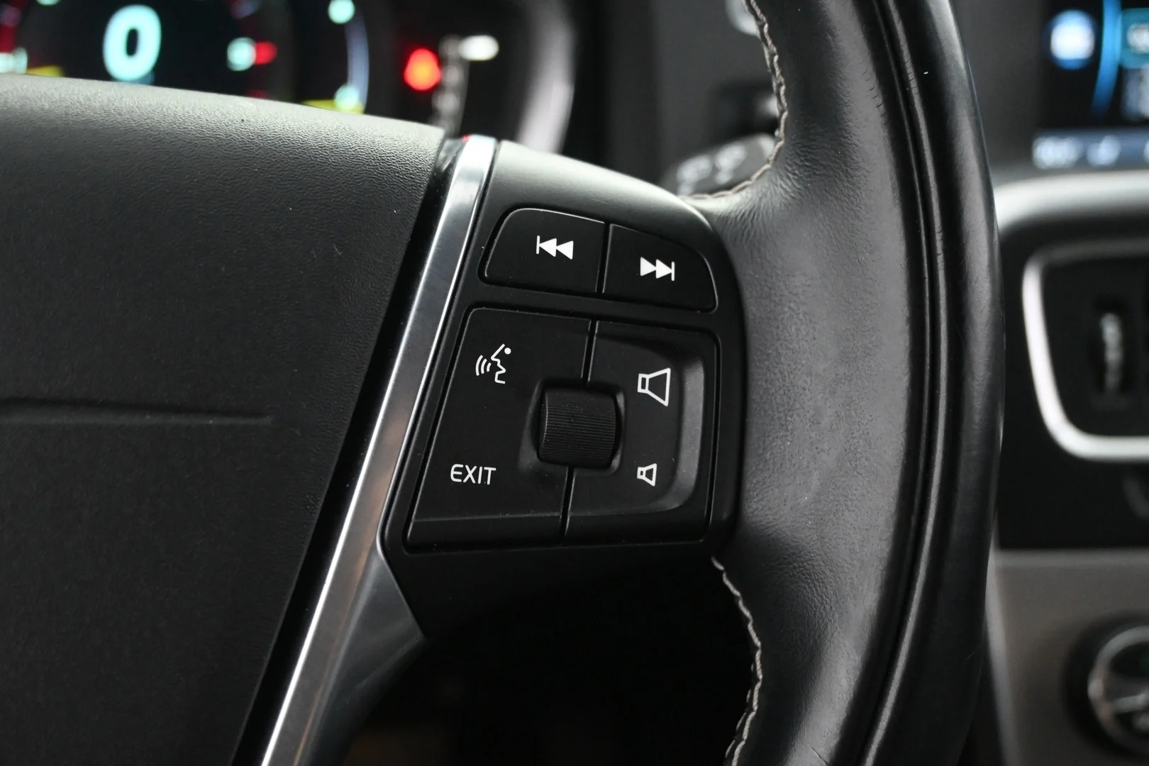 Car Image - 19cXhSw1vjCHAAUw4OKyES